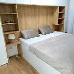 Como, Private Parking Free Apartment Kosice