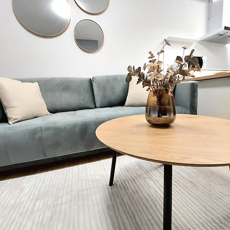 Como, Private Parking Free * Kosice