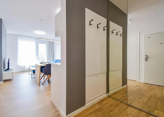 Como, Private Parking Free *