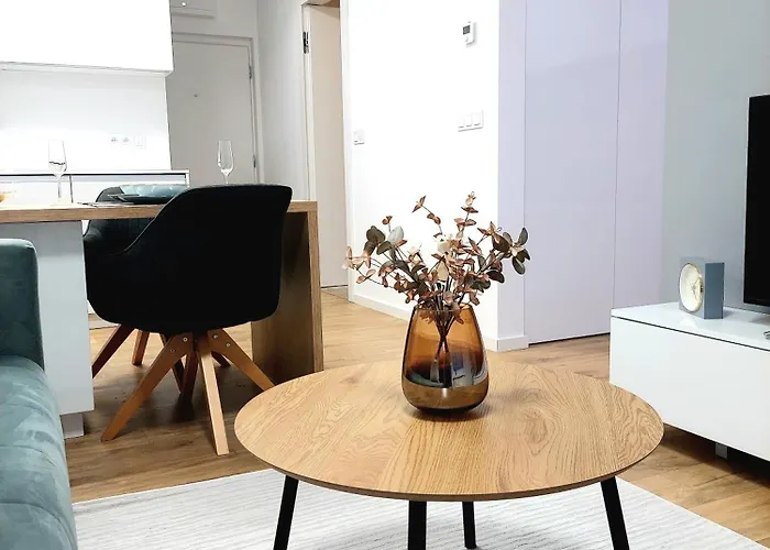 Como, Private Parking Free * كَشّا